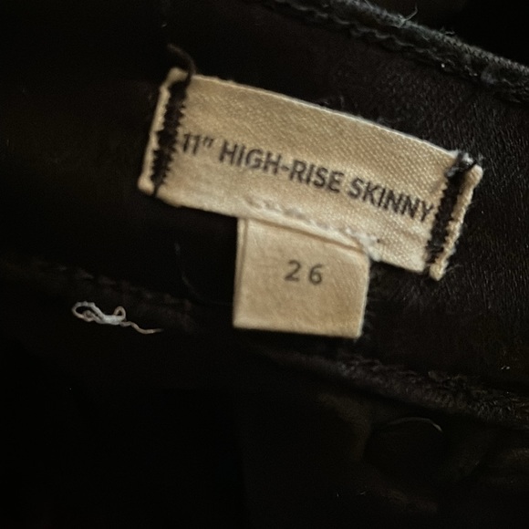 MADEWELL 11” High-Rise Skinny Jean size 26 in jet black Raw hem. - Picture 4 of 14